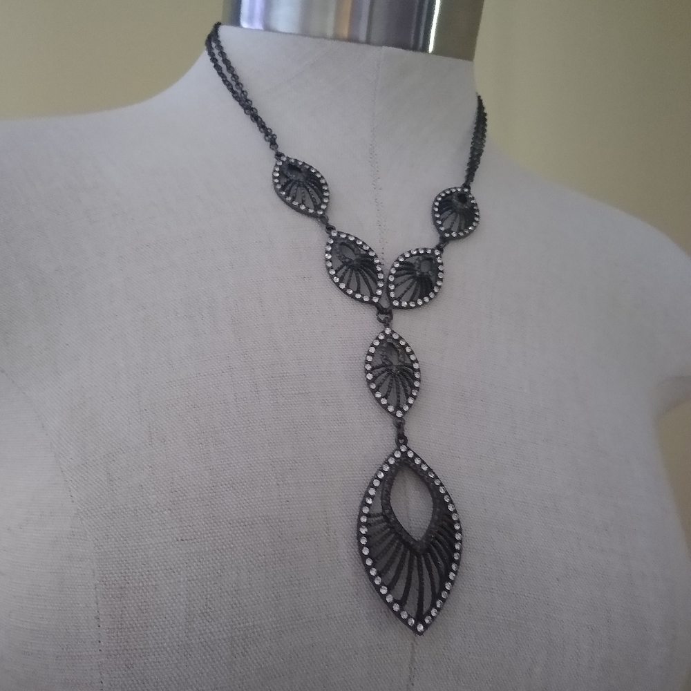 Necklace - Picture 2 of 4